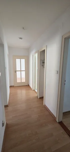 Wunderschöne 3-Raum-Wohnung mit Balkon — photo 1